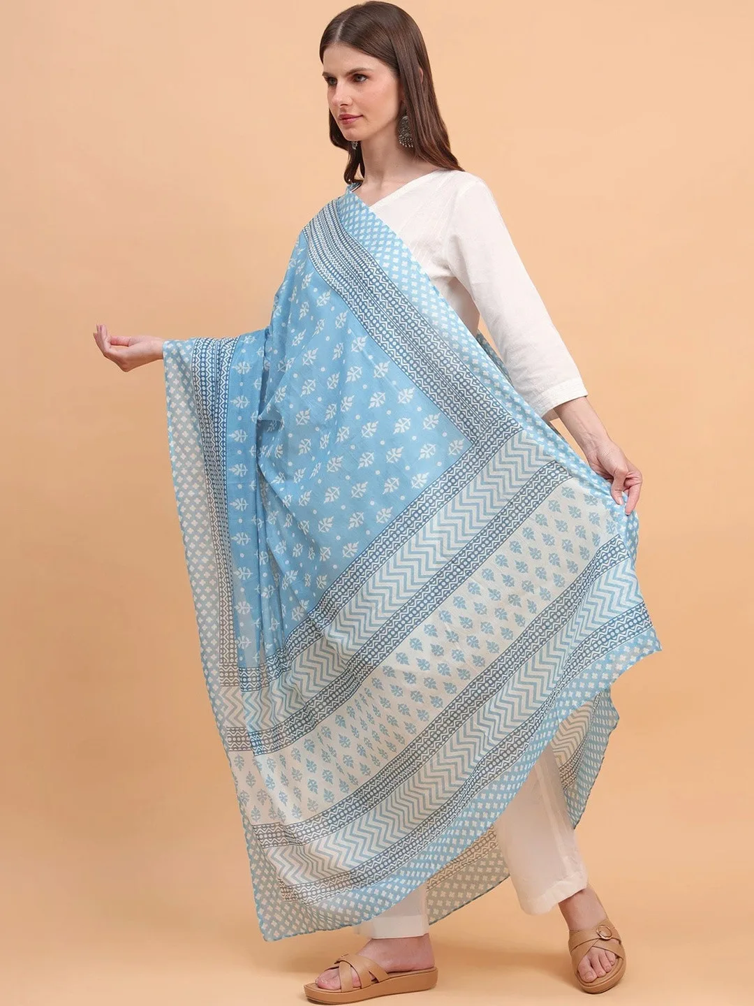 Moda Chales Sky-blue block-print cotton dupatta