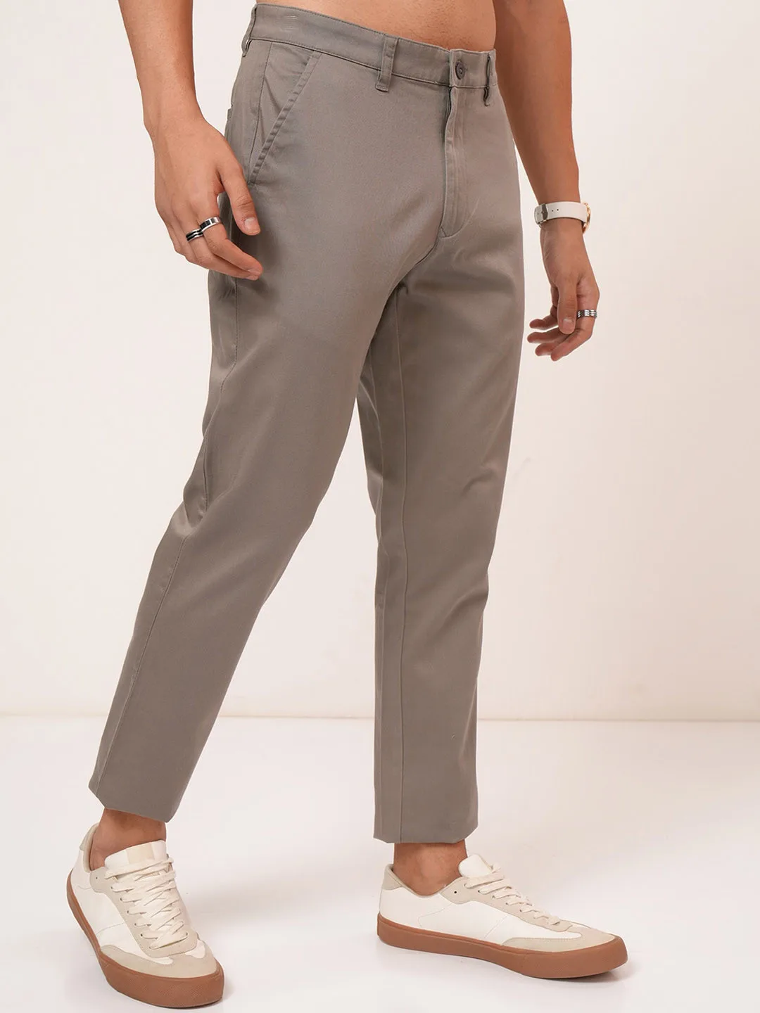 HIGHLANDER Taupe tapered chinos