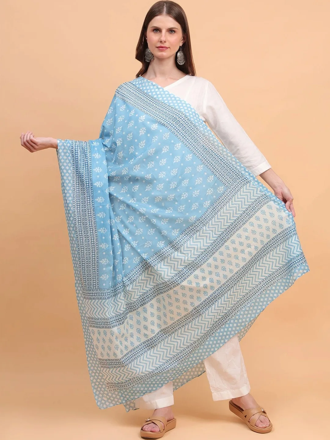 Moda Chales Sky-blue block-print cotton dupatta
