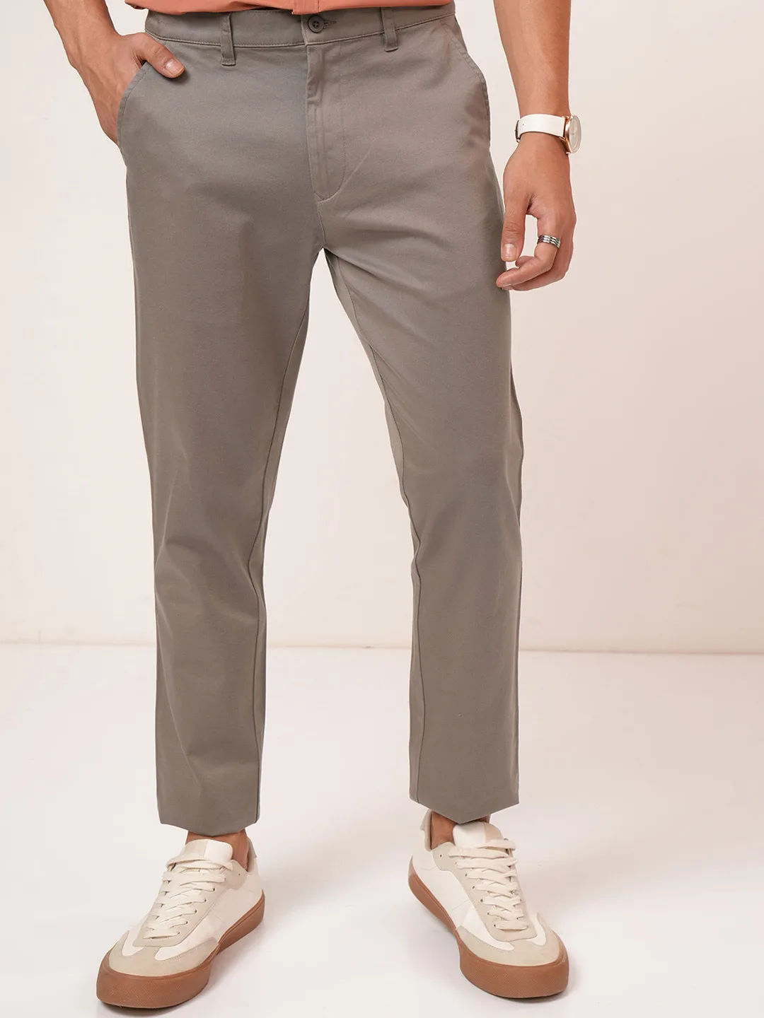 HIGHLANDER Taupe tapered chinos
