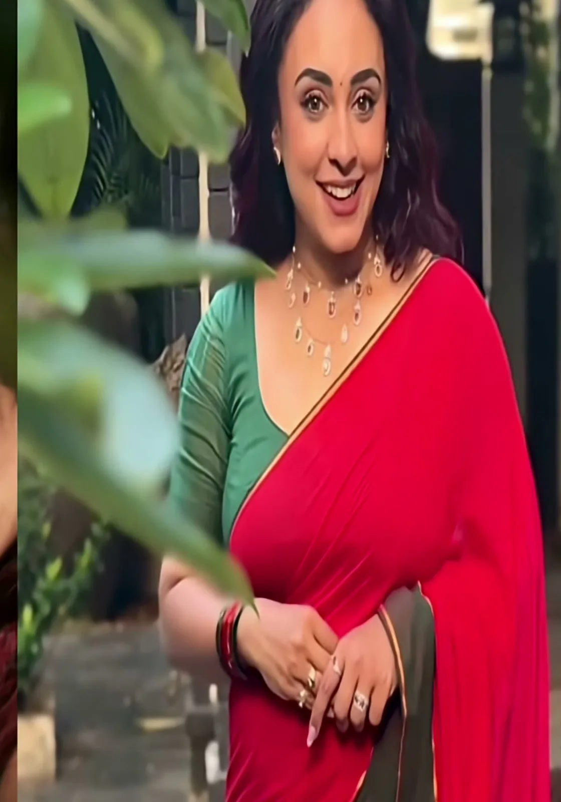 The red Suta saree and the green blouse — Pearle Maaney