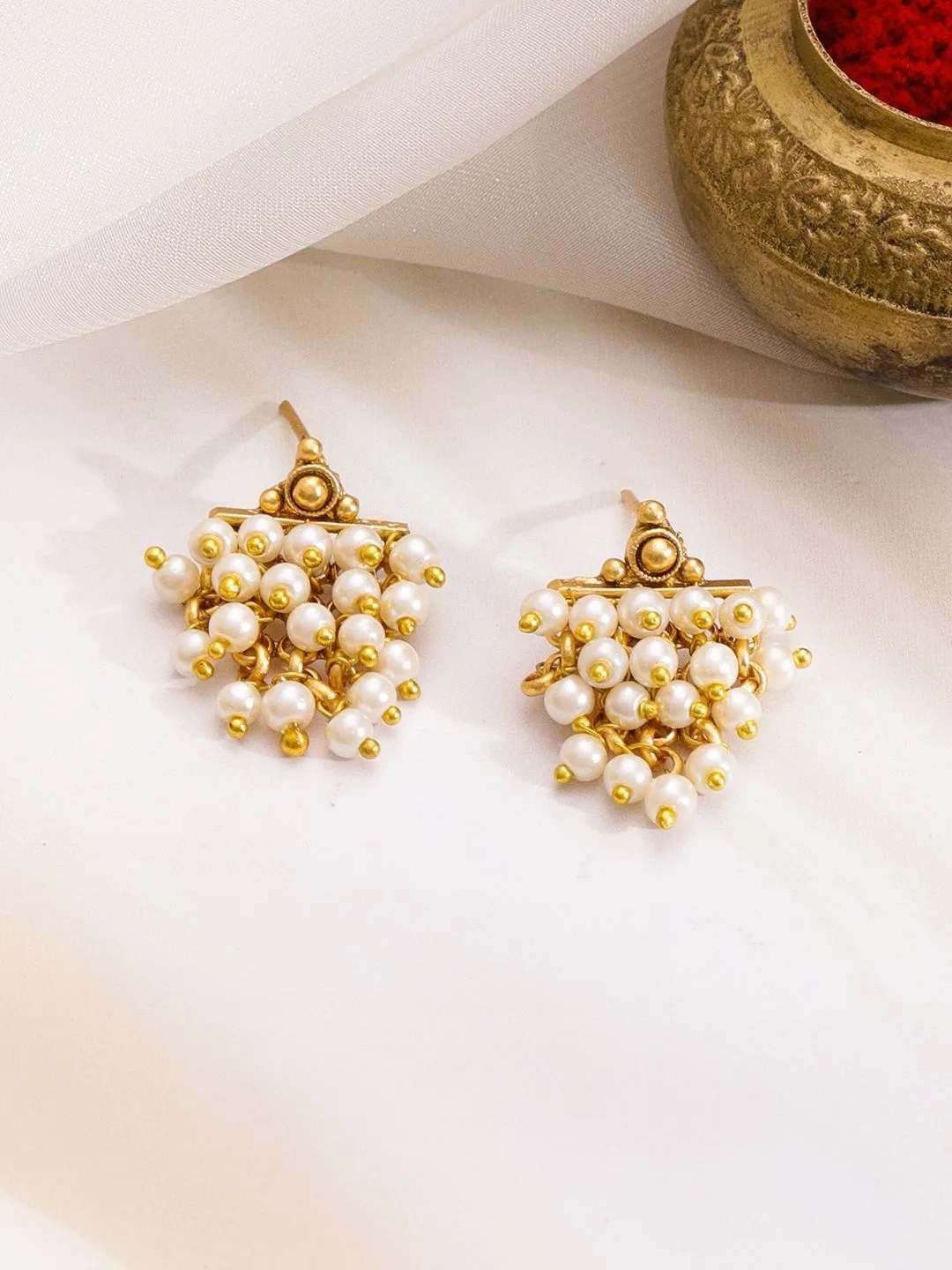 Rubans Seven-strand gold-and-pearl multi-layer necklace with earrings