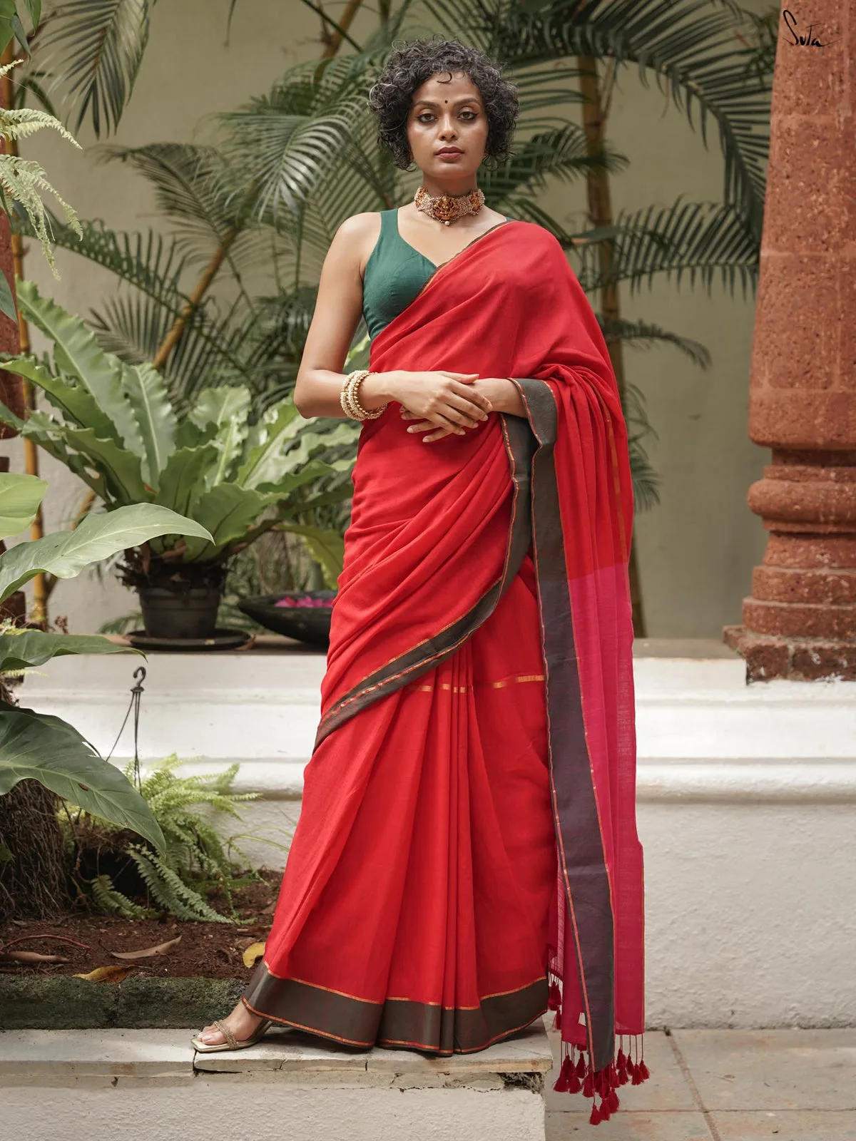 Suta Red cotton saree with an olive border — "Aatish-E-Gul"