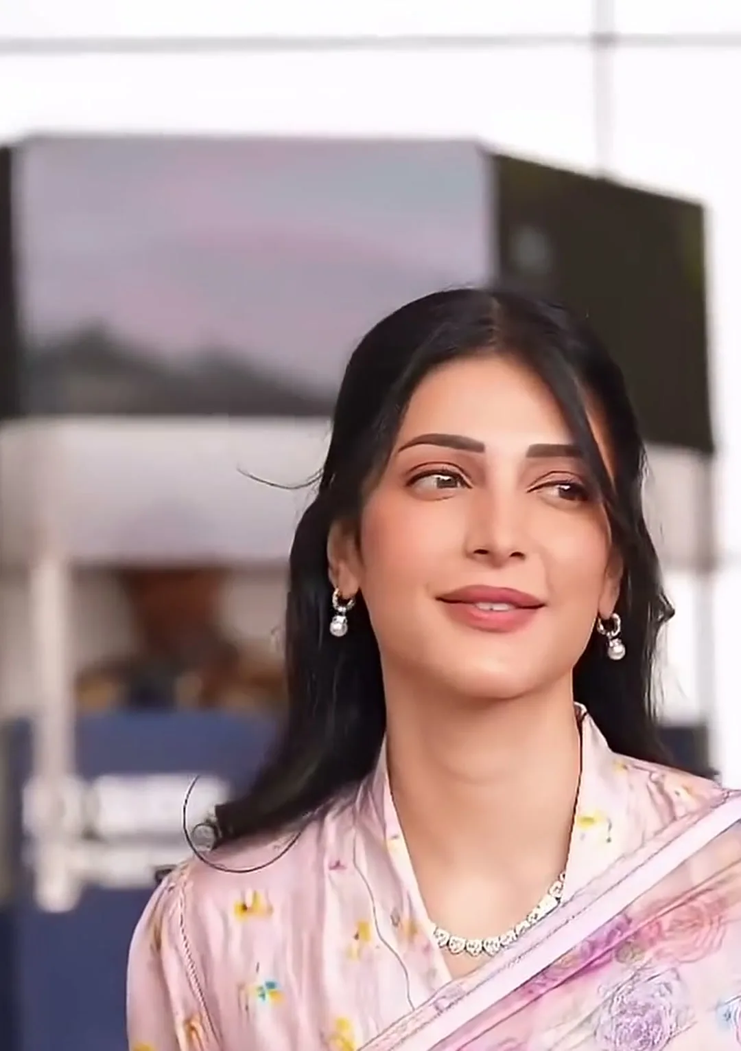 Shruti Haasan — The pansy-print collared blouse under the rose pallu