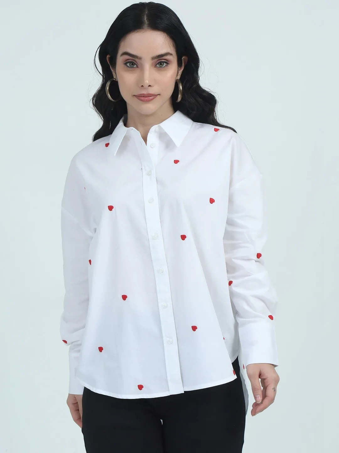 Heart-embroidered oversized shirt